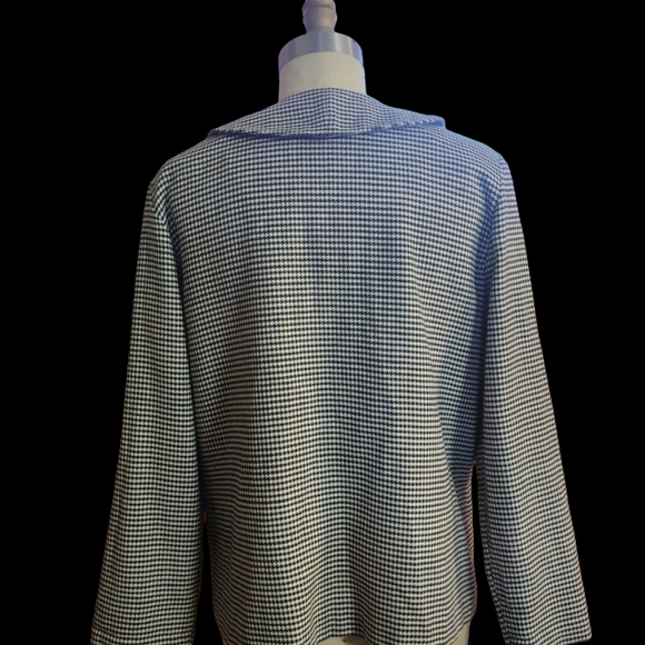 LIKE NEW- Houndstooth Blazer - Picture 3 of 4